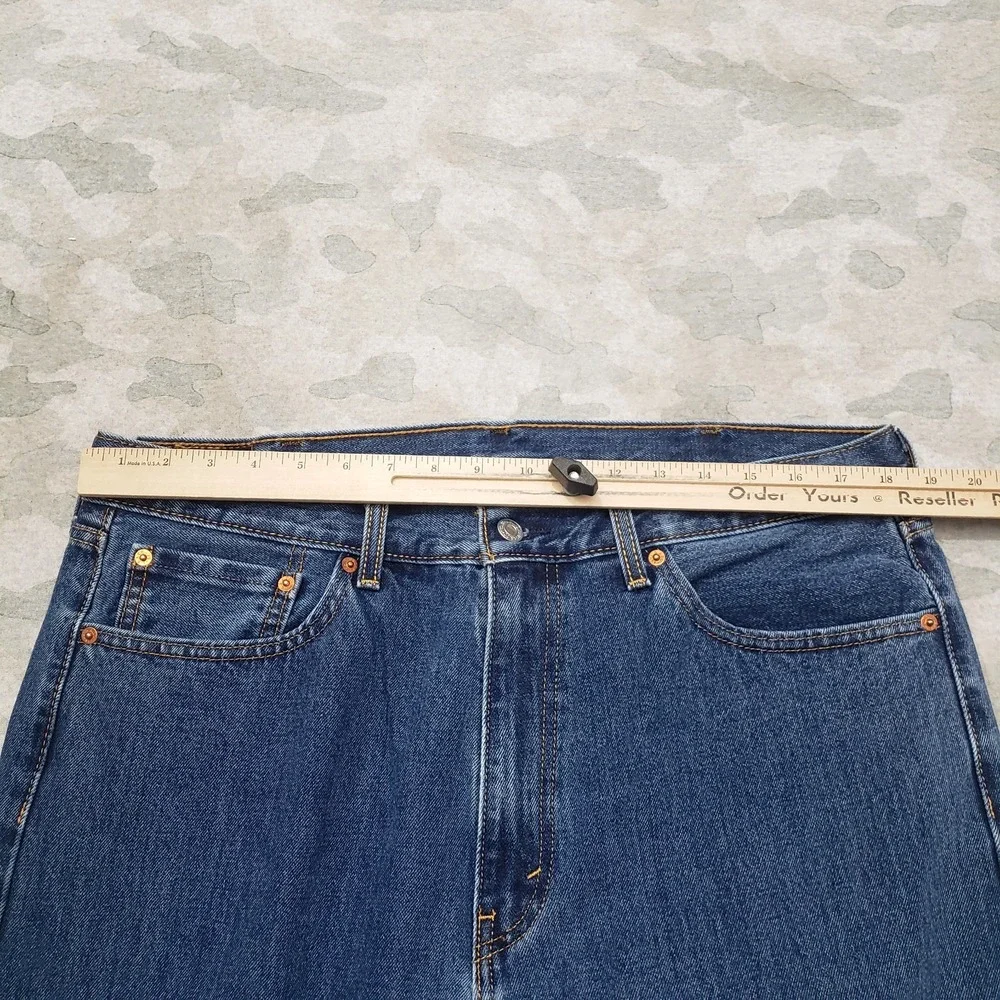 Levi's 505 Jeans Mens 38x30‎ Blue Straight Leg Denim Medium Wash
